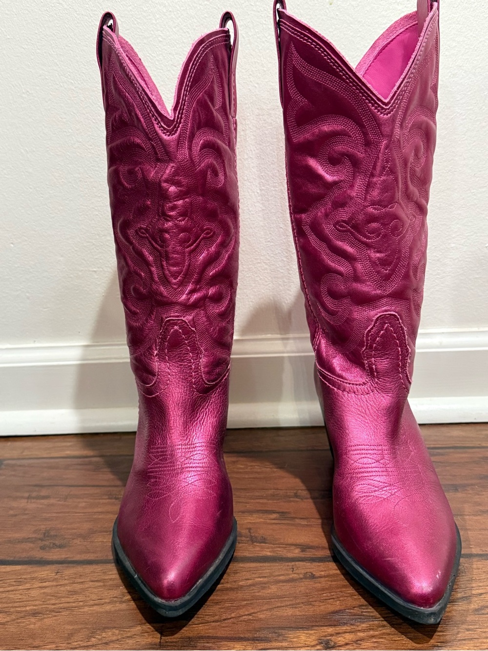 Steve Madden Metallic Fuchsia Lace-Up Western Boots